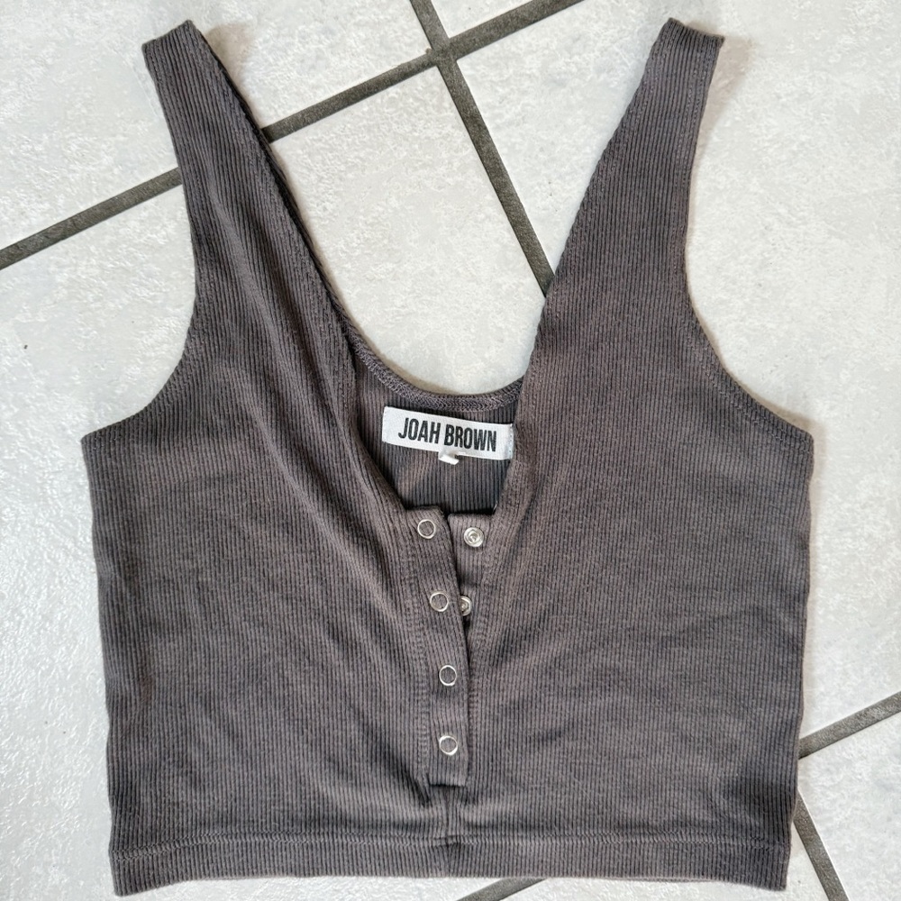 Joah Brown Gray Crop Button Snap Tank